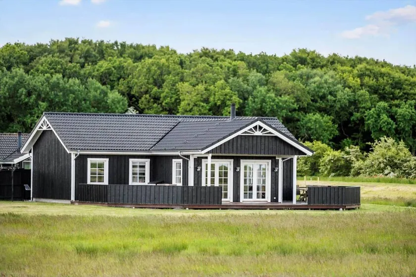 Fully equipped pleasant house with jacuzzi, BBQ & terrace | Pets are welcome - Image 1