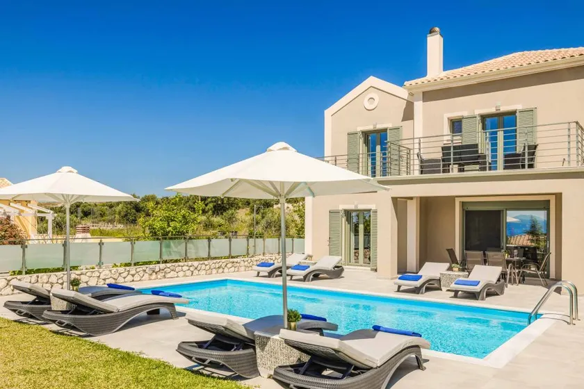 Villa with terrace, private pool & barbecue - Image 1