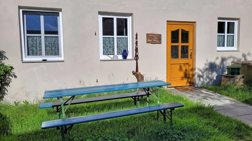 Apartment with terrace, garden & barbecue | Garden view - Image 1