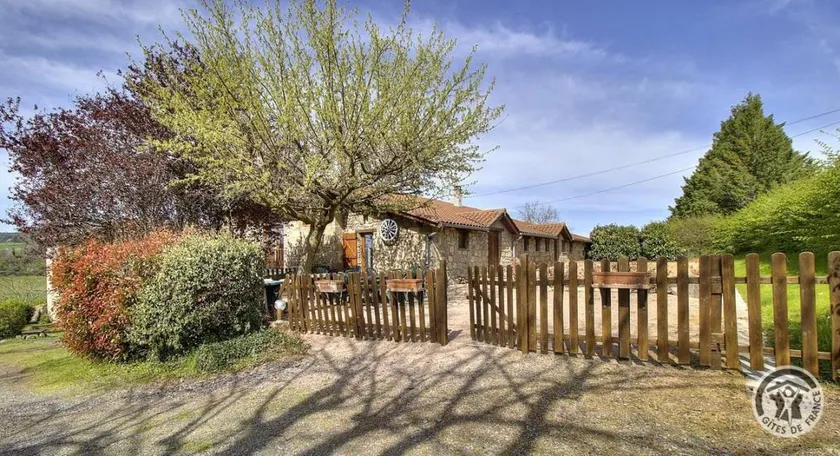 Gite with barbecue, garden & terrace - Image 1