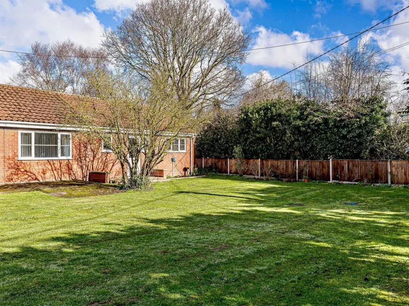 Beautiful holiday home with garden | Pets allowed - Image 1