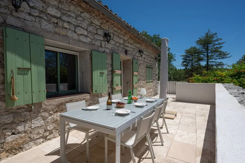 Holiday home with terrace - Image 1