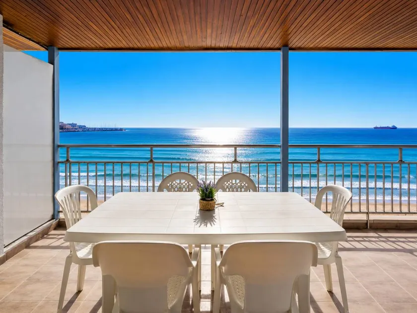Fully equipped apartment with terrace | Beach nearby - Image 1