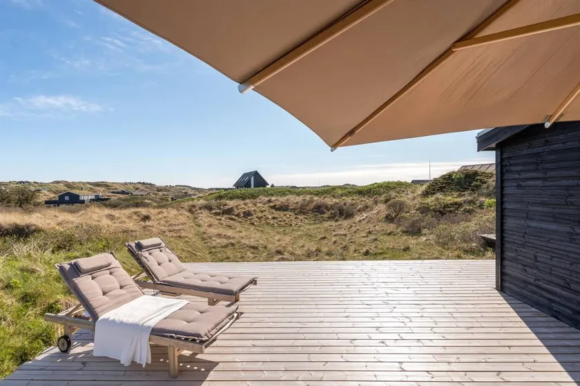 House with barbecue & terrace - Image 1