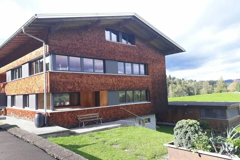 Spacieuse maison avec terrasse - Image 1
