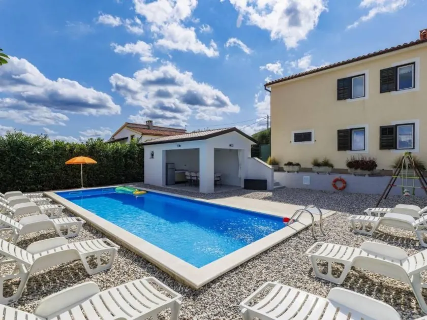 Holiday home with private pool, terrace & barbecue - Image 1
