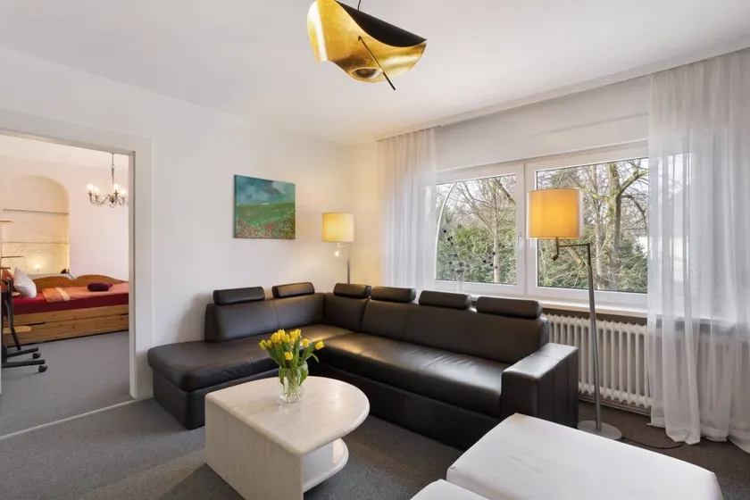Apartment with 100 sqm, Shared Terrace, Garden, and Wi-Fi - Image 1
