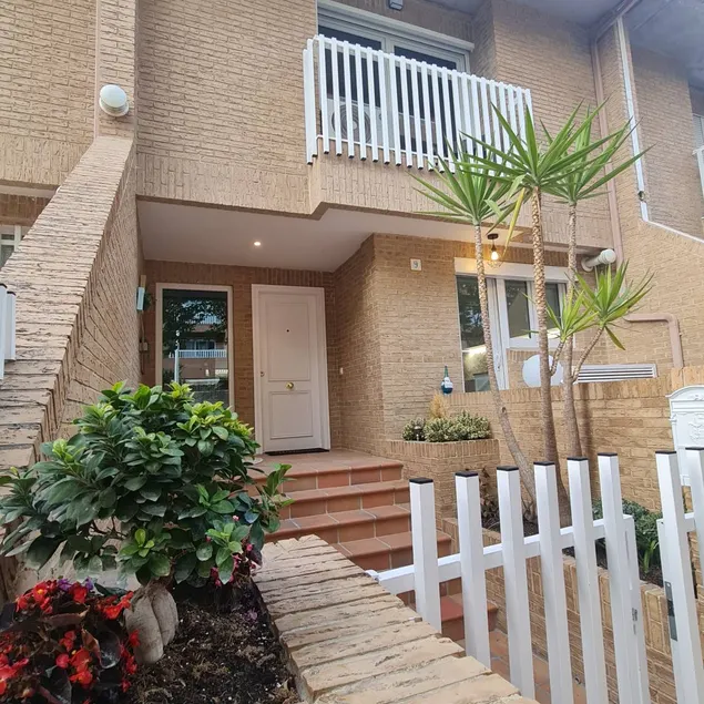 Luxury house very close to the beach - Image 1