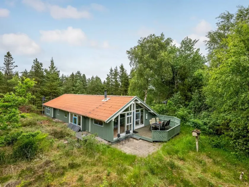 Child-friendly holiday home with sauna - Image 1