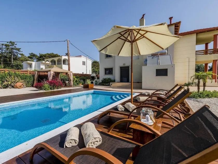 Holiday home with terrace & barbeque - Image 1