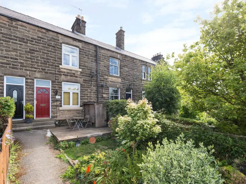 Family-friendly cottage with terrace & garden | Dogs allowed - Image 1