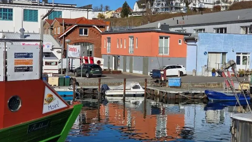 Pleasant holiday apartment | Lake view - Image 1