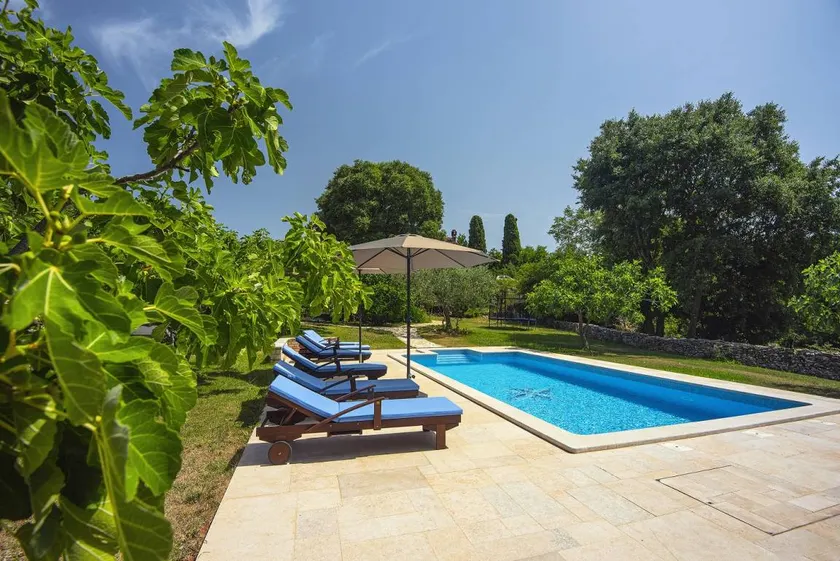 Espléndida casa totalmente equipada con jardín, barbacoa y piscina privada | Adaptada para teletrabajar - Image 1