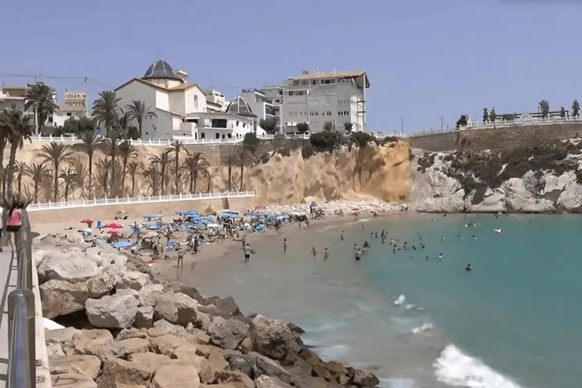 Family-friendly flat with terrace | Close to the beach - Image 1