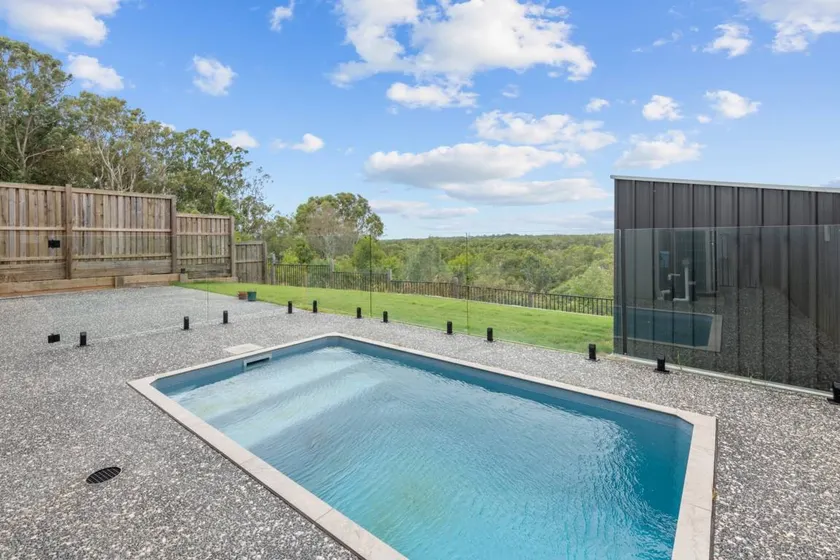 Holiday apartment with terrace & private pool - Image 1
