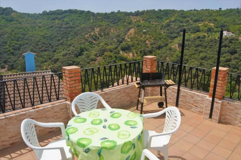 Splendido casale accogliente e familiare con piscina, griglia e terrazza | Vista sulla montagna - Image 1