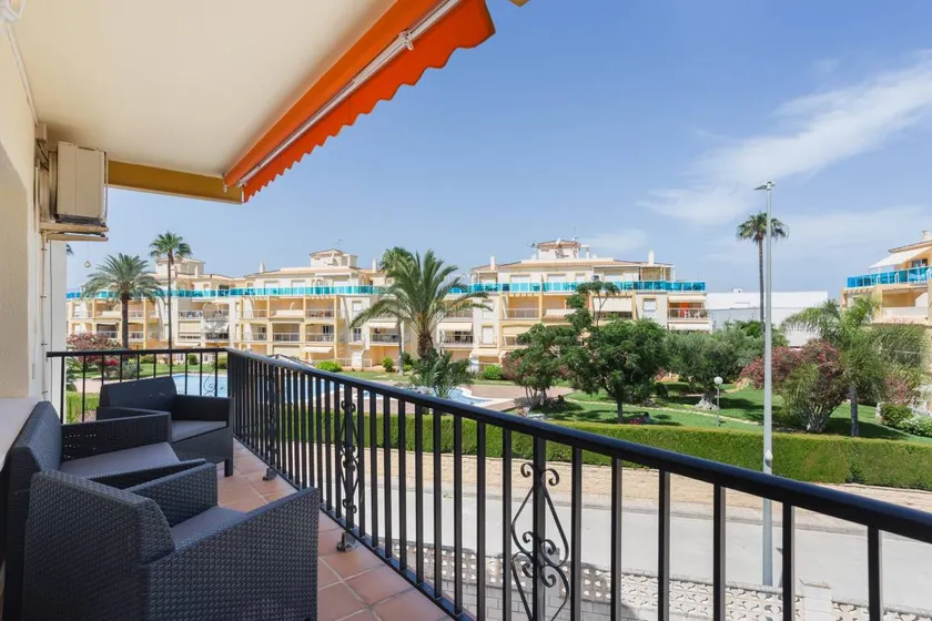 Apartment with garden & terrace | Garden view - Image 1