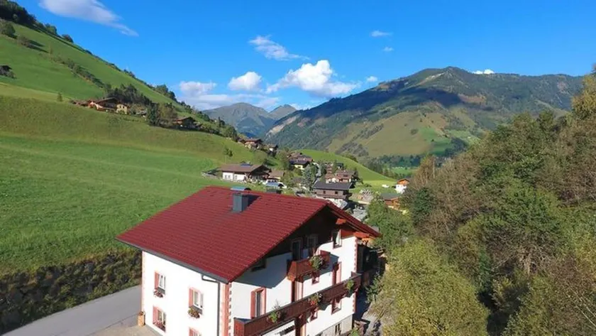 Flat with terrace, sauna & garden | Perfect for remote work - Image 1