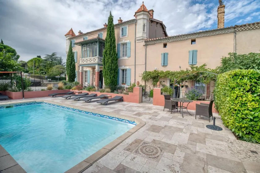 Castle with heated pool, terrace & barbeque | Mountain view | Good for workation - Image 1