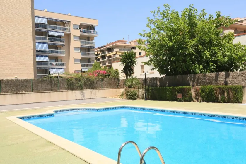 Merveilleux appartement convivial et familial avec terrasse, jardin et piscine | À côté de la plage | Avec animaux autorisés - Image 1