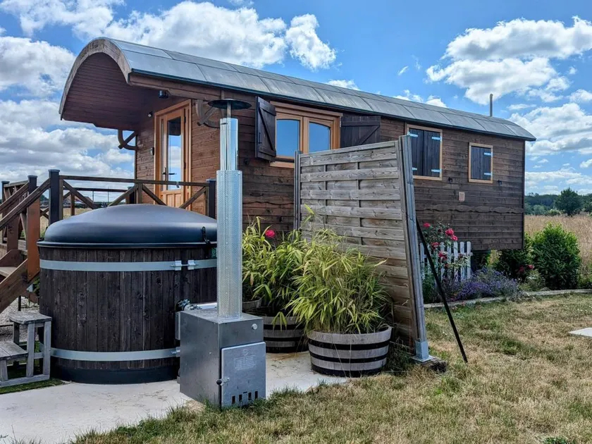 Cottage with barbecue & garden - Image 1