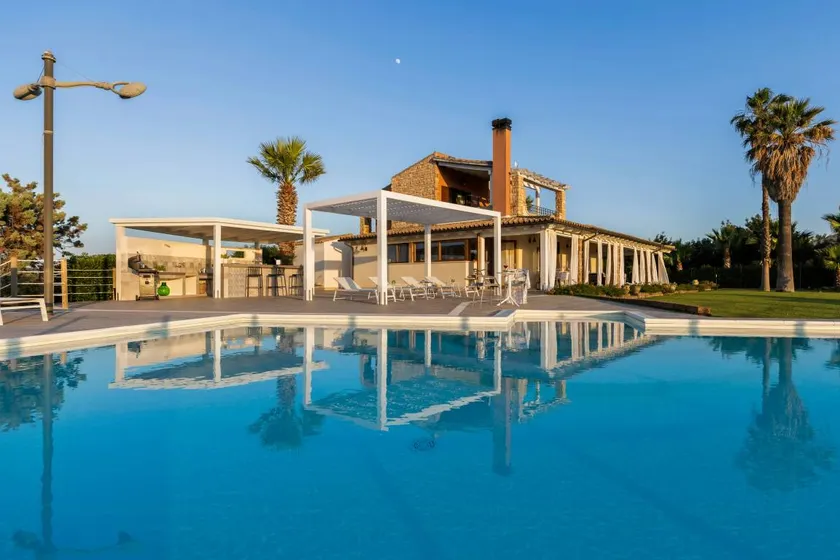 Child-friendly house with private pool, garden & BBQ | Water view - Image 1