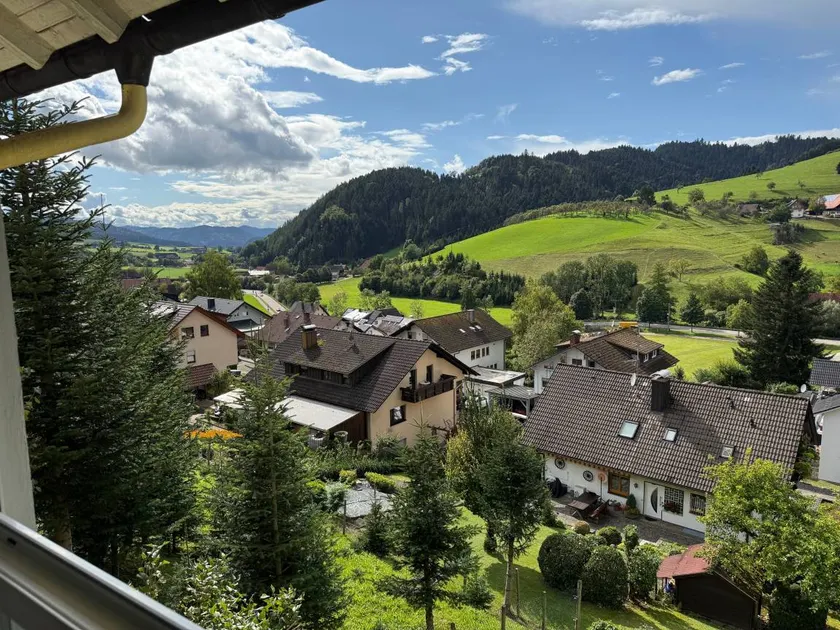 Waldrose Apartment with Mountain View, Private Terrace, and Wi-Fi - Image 1