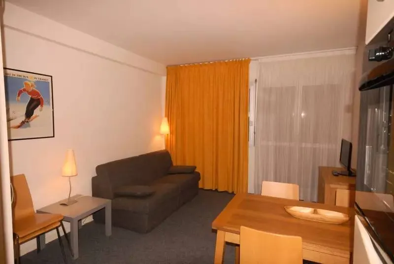 Résidence Sarriere - Studio pour 6 Personnes MAE-0503 - Image 1