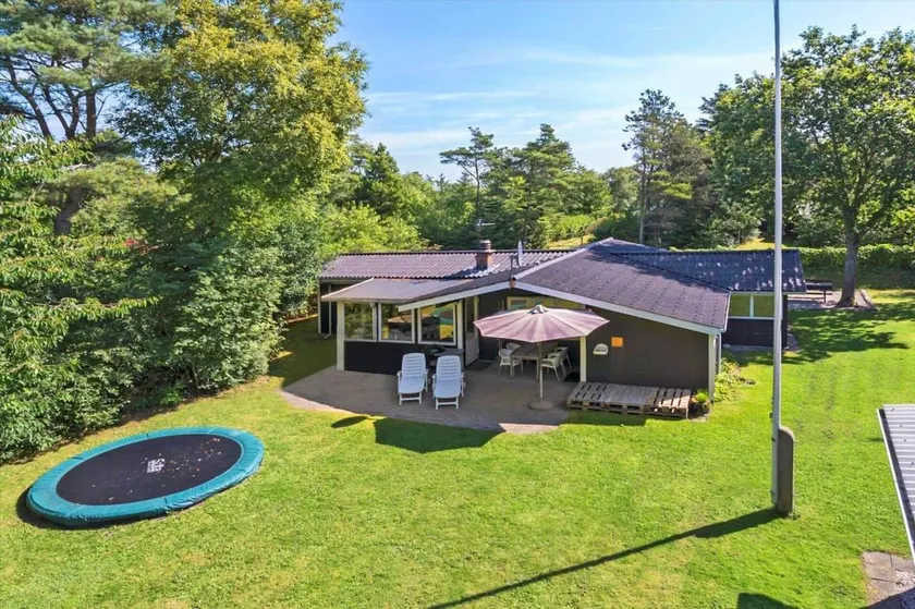 Child-friendly holiday home with terrace & BBQ | Pets are welcome - Image 1