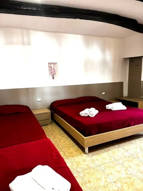 Dedicated room with pool, garden & terrace | Garden view - Image 1