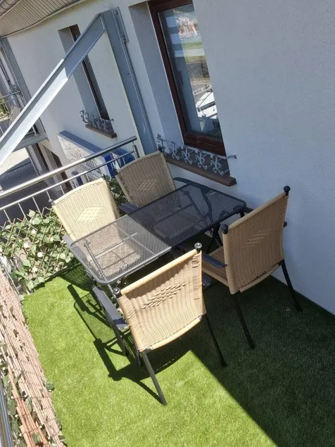 Family-oriented pleasant flat with terrace - Image 1