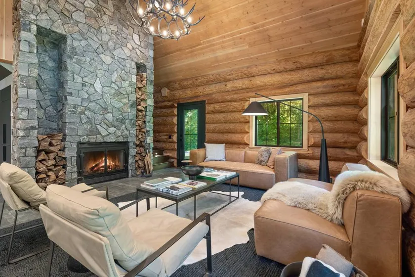 Avlagsen Chalet - Image 1
