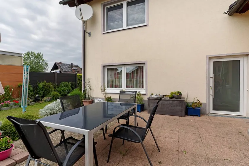 Nice holiday apartment with terrace & garden - Image 1