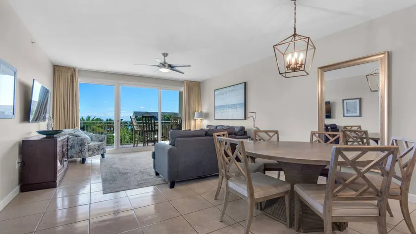 Charmant appartement adapté aux familles avec barbecue, piscine et jacuzzi | Vue ville | À côté de la plage | Parfait pour le travail à distance - Image 1