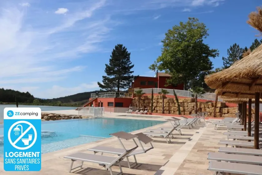 Villa with jacuzzi & heated pool - Image 1