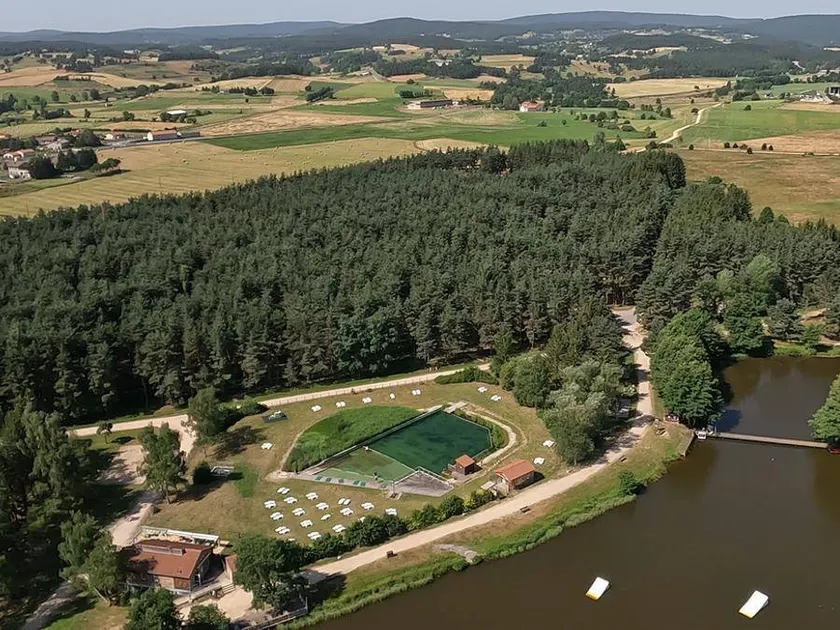 Unique accommodation with pool | River view - Image 1