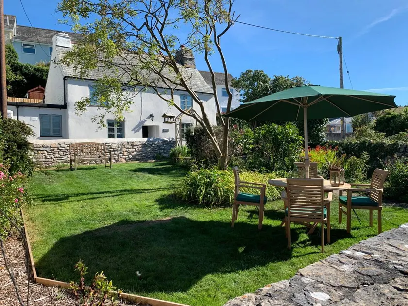 Fully equipped cottage with garden | Beach view | Pets are welcome - Image 1