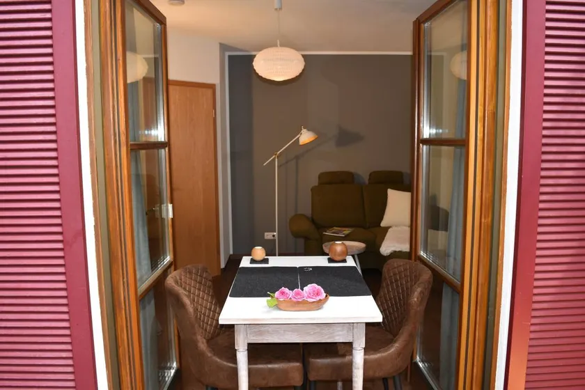 Nice flat with terrace - Image 1