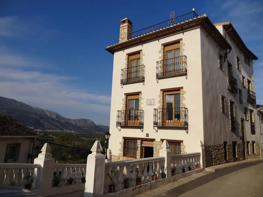 Mountain rural house 11 km from the sea - Image 1
