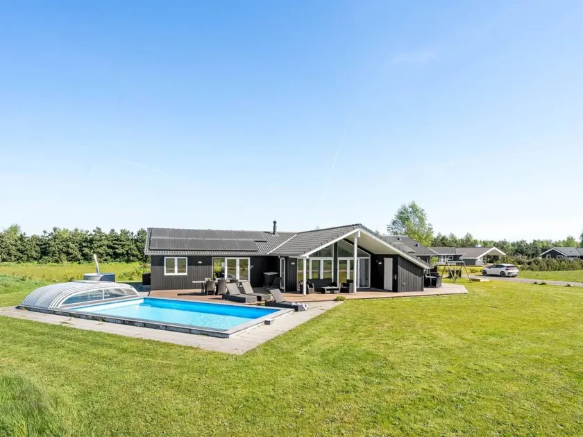 Casa con piscina, terraza y sauna - Image 1