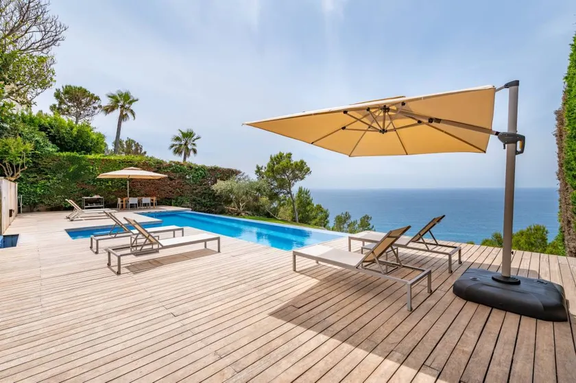 Herce Property - Minimalist & Mediterranean - Image 1