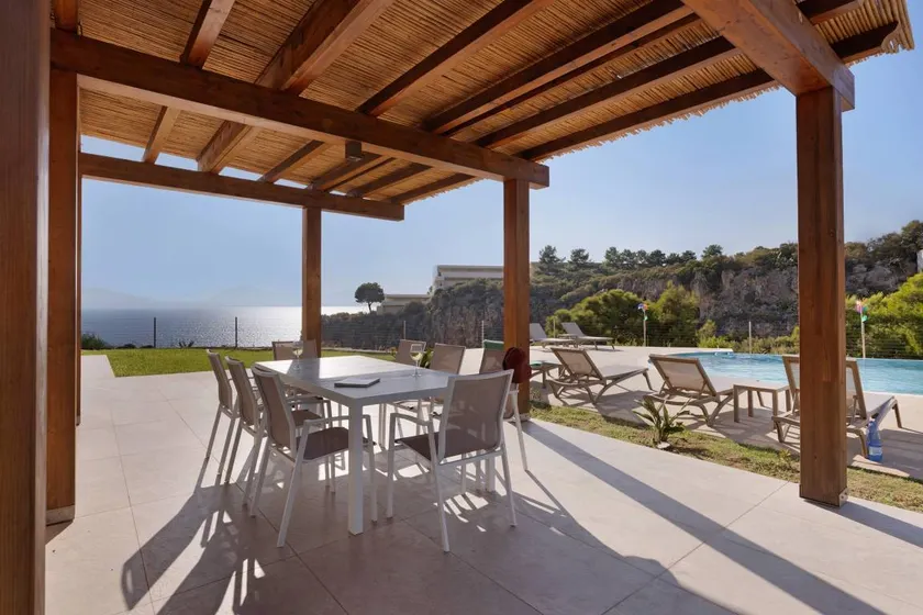 Villa mit Terrasse, Pool und Garten | Gartenblick - Image 1