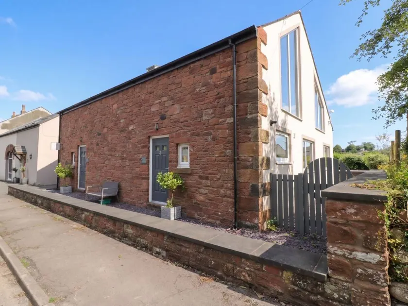 Cottage with garden & jacuzzi - Image 1