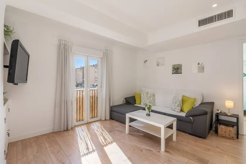 Ferienwohnung 'Piso Garaje Gratis Granada' mit Balkon, Wi-Fi und Klimaanlage - Image 1