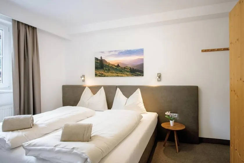 Apartment with heated pool, barbeque & sauna - Image 1