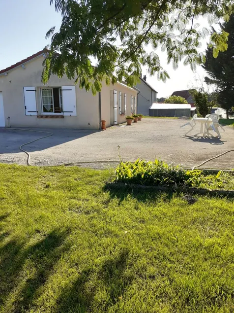 Gite with garden & BBQ - Image 1