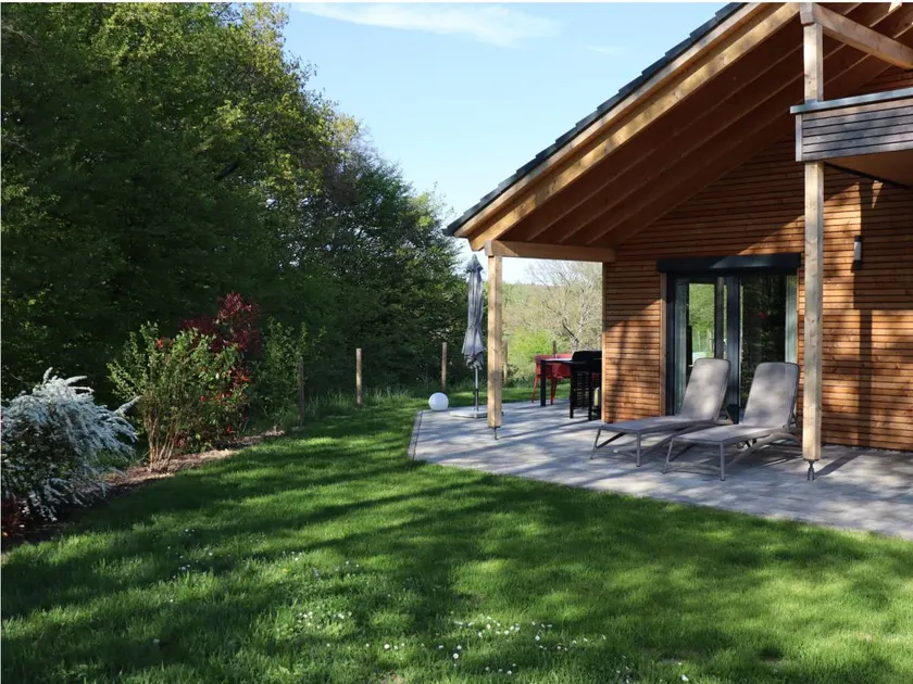 Family-oriented holiday home with BBQ, terrace & garden | Garden view | Pets are welcome - Image 1