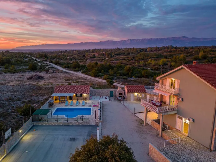 Villa with private pool, garden & terrace - Image 1