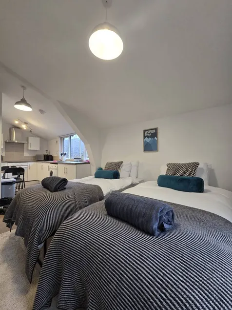Apartment with terrace | Water view - Image 1