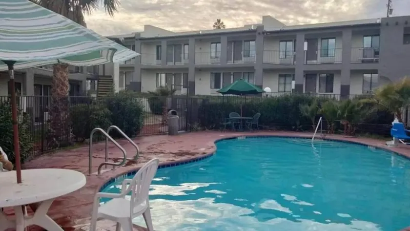 Holiday apartment with pool | Pets allowed - Image 1